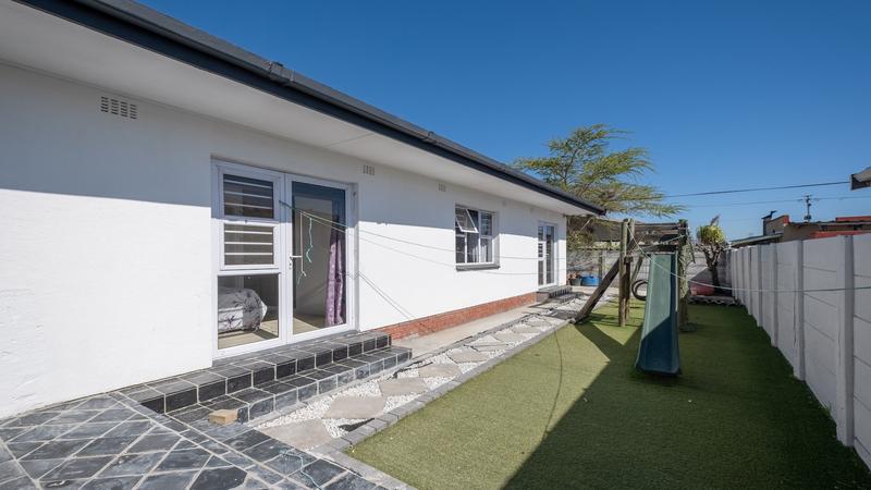 4 Bedroom Property for Sale in Townsend Estate Western Cape